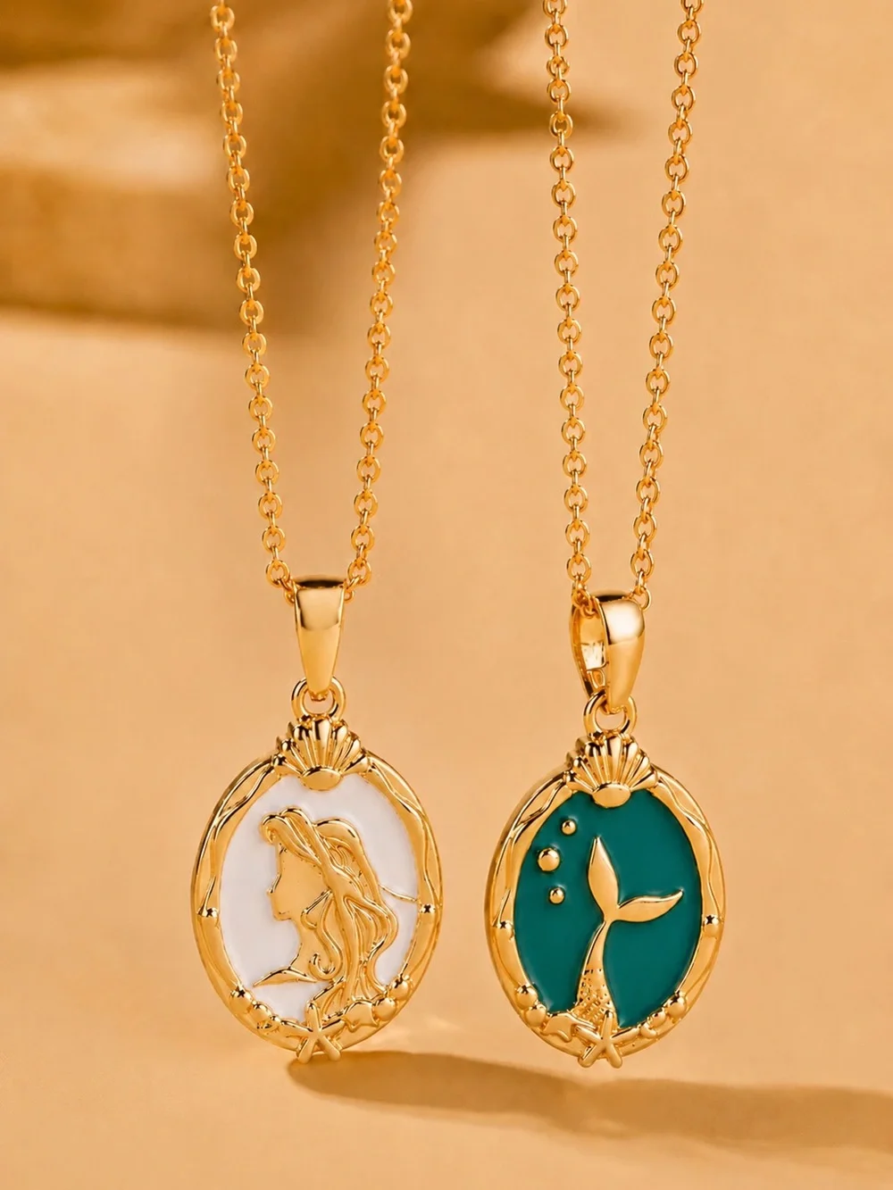 “Mermaid Profile & Tail” Cameo Silhouette Bubble Starfish Two-Way 18K Necklace